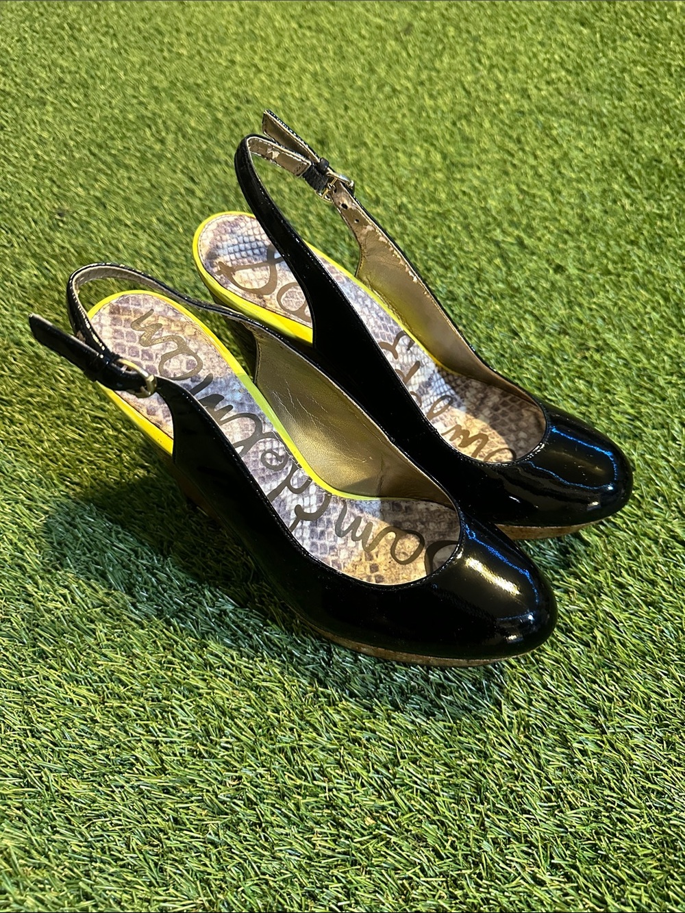 Unworn Sam Edelman Mallory Black Patent Slingback Pumps Yellow Accents Size 8.5